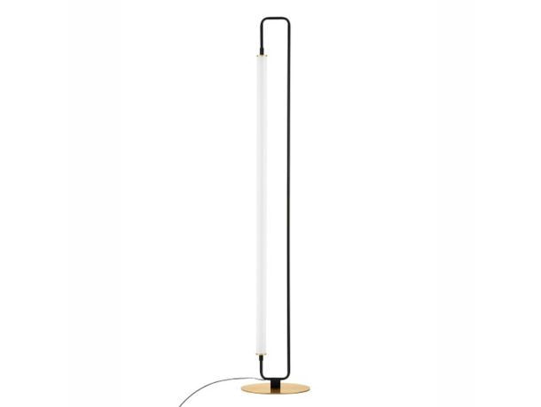 Schwarze LED-Stehlampe M74-C (32W, 3000K) mit Fußschalter von Mitea Lighting